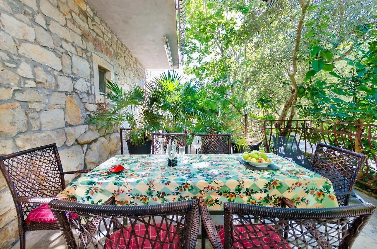 Apartments Massimo Ρόβινι