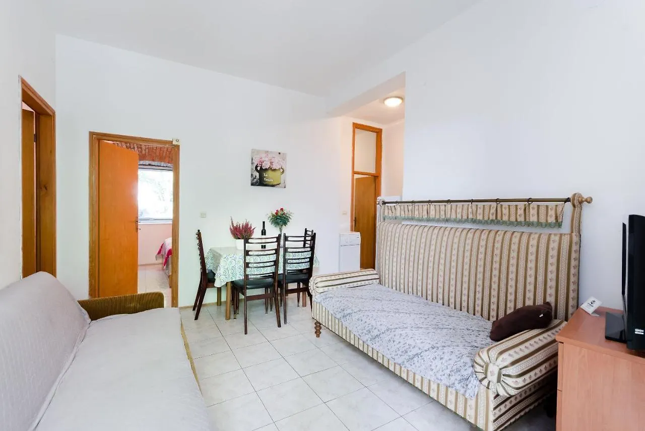 Apartments Massimo Ρόβινι 0*,  Κροατία