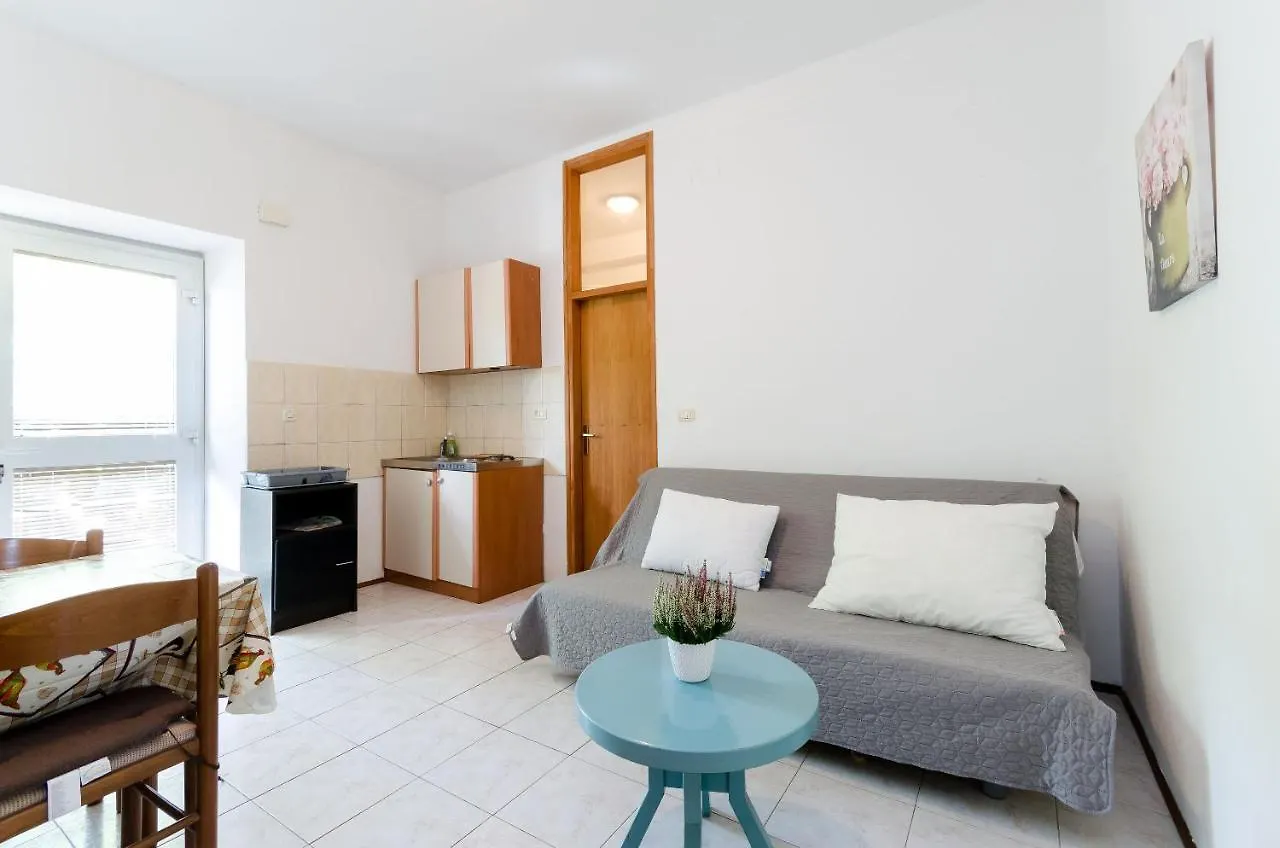 Apartments Massimo Ρόβινι