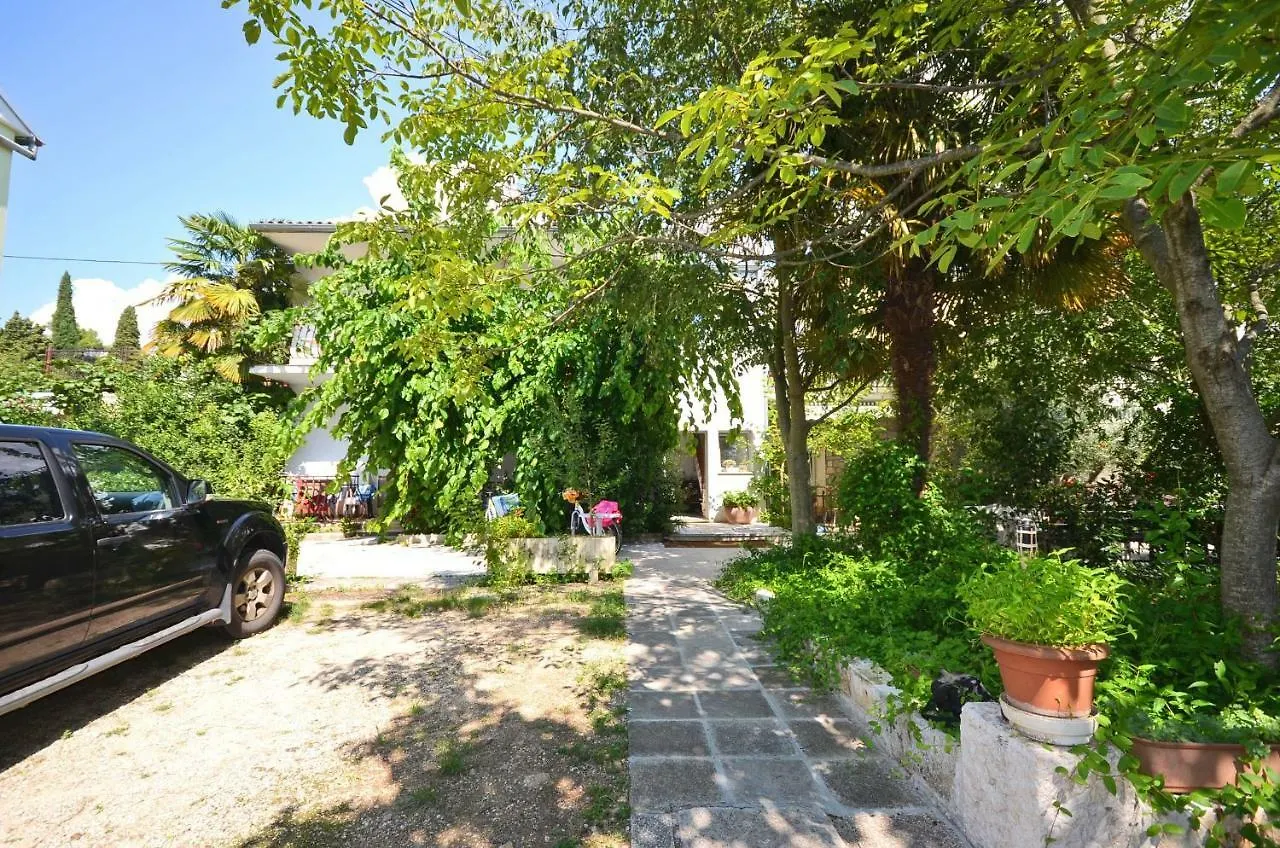 Apartments Massimo Ρόβινι 0*,  Κροατία